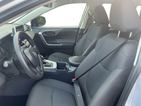 Used 2025 Toyota RAV4 LE FWD image 9