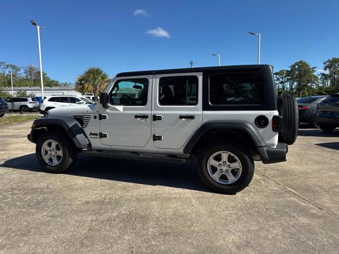 Certified 2022 Jeep Wrangler Unlimited Sport AWD/4WD image 5