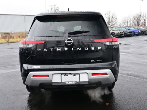 New 2025 Nissan Pathfinder SL image 7