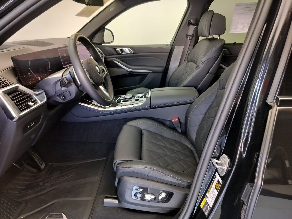 Certified 2026 BMW X5 xDrive50e w/ M Sport Package AWD/4WD image 8