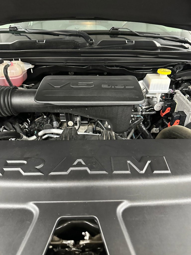 Used 2024 RAM 1500 Big Horn AWD/4WD image 7