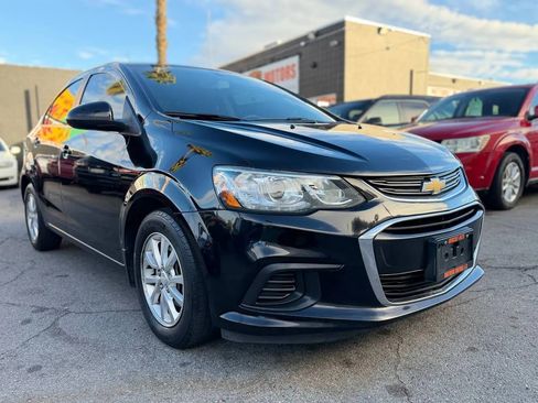 Used 2017 Chevrolet Sonic LT image 3