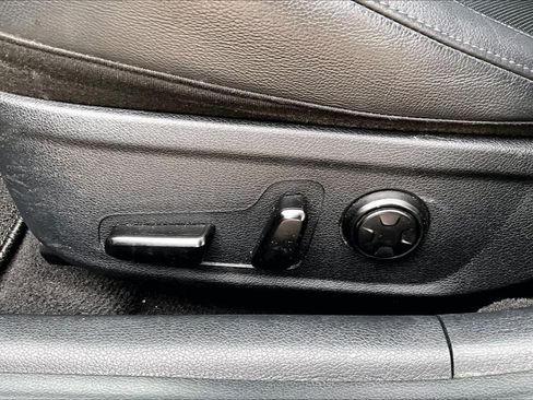 Used 2020 Kia Stinger GT-Line image 34