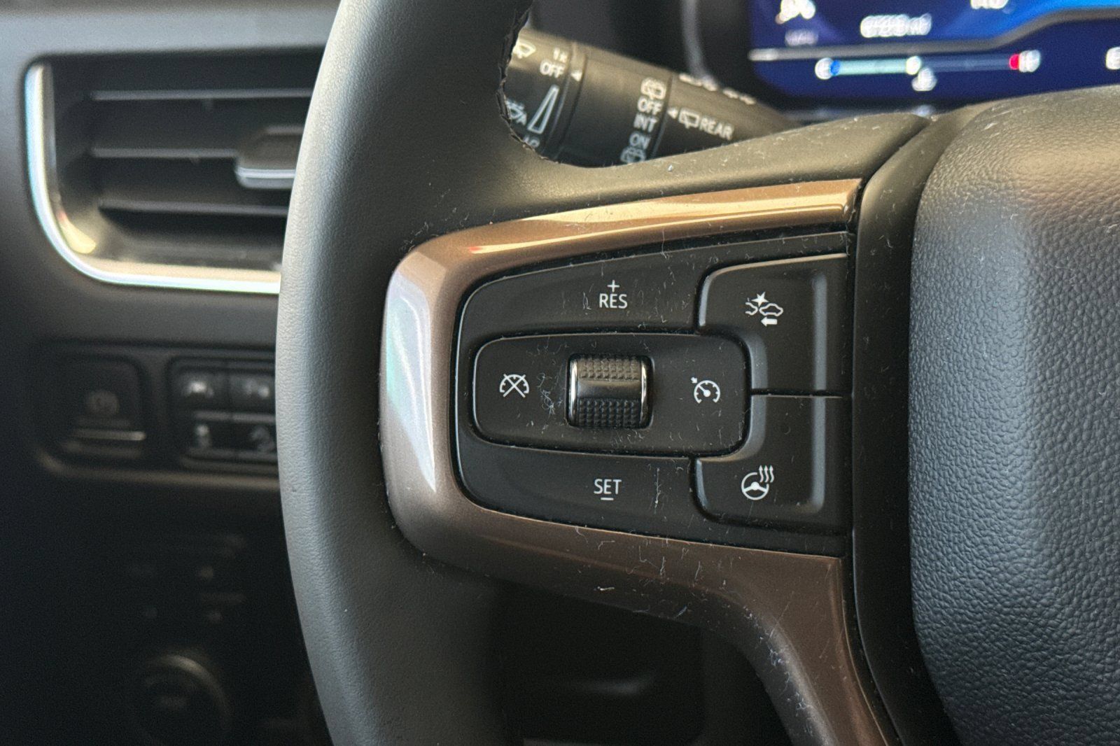 Used 2023 Chevrolet Tahoe High Country AWD/4WD image 28