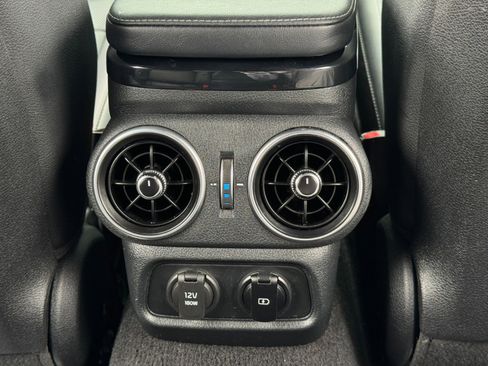 Used 2020 Kia Stinger GT-Line image 29