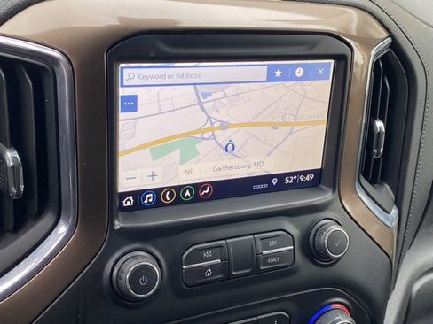 Used 2019 Chevrolet Silverado 1500 High Country w/ Technology Package image 3