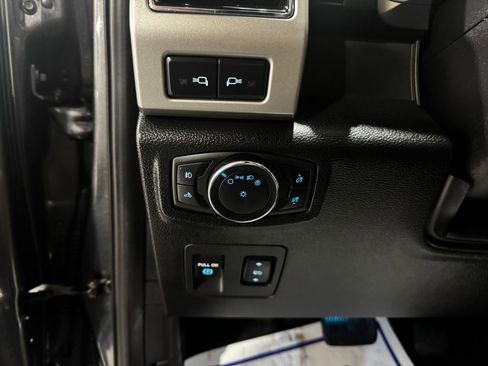 Used 2019 Ford F150 Lariat w/ Equipment Group 502A Luxury image 38