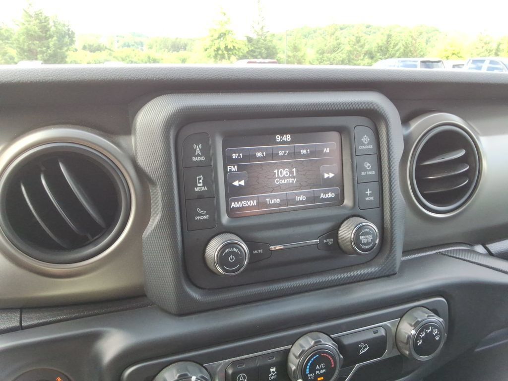 Used 2018 Jeep Wrangler Unlimited Sport AWD/4WD image 33