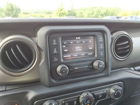 Used 2018 Jeep Wrangler Unlimited Sport AWD/4WD image 33
