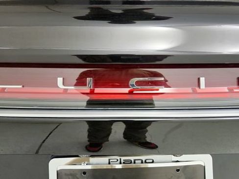 Used 2025 Lucid Air Pure RWD image 33