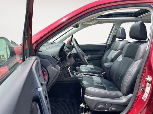 Used 2018 Subaru Forester 2.5i Touring AWD/4WD image 9