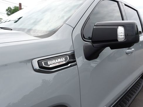 Used 2025 GMC Sierra 1500 AT4 w/ Technology Package AWD/4WD image 7