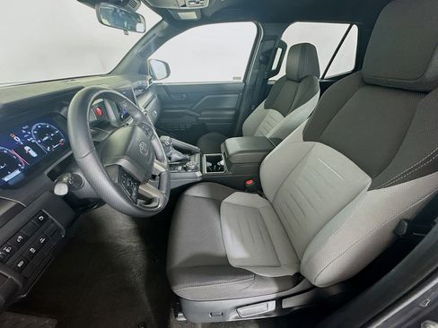 Used 2025 Toyota 4Runner TRD Off-Road image 13