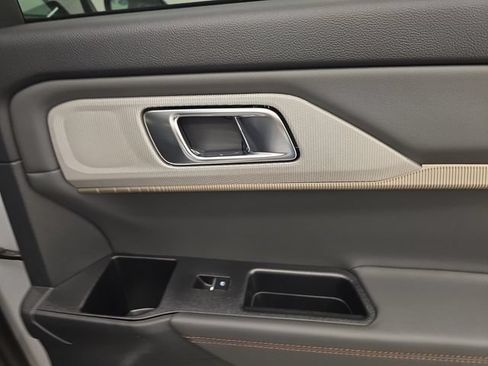 New 2026 Ford Explorer Active AWD/4WD image 16