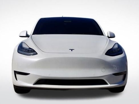 Used 2021 Tesla Model Y Long Range image 4