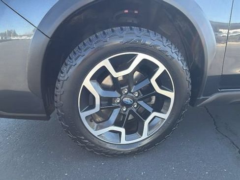 Used 2016 Subaru Crosstrek 2.0i Premium AWD/4WD image 10