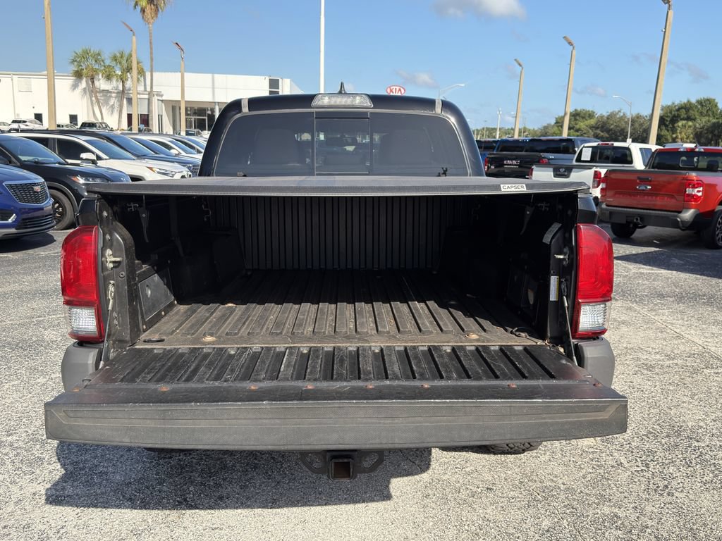 Used 2017 Toyota Tacoma TRD Sport w/ Tow Package (A/T) AWD/4WD image 12