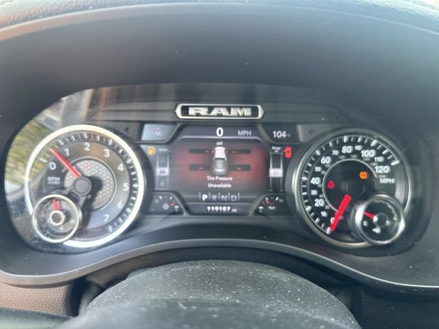 Used 2019 RAM 1500 Laramie AWD/4WD image 16