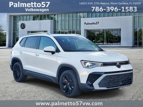New 2025 Volkswagen Taos SE image 1