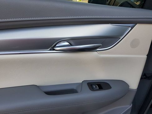 Certified 2018 Cadillac XT5 Luxury w/ Driver Awareness Package FWD image 16