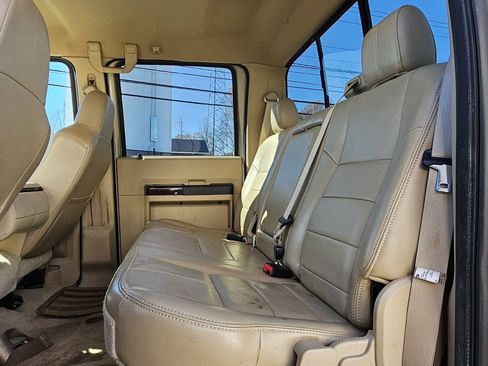 Used 2010 Ford F250 4x4 Crew Cab Super Duty image 11