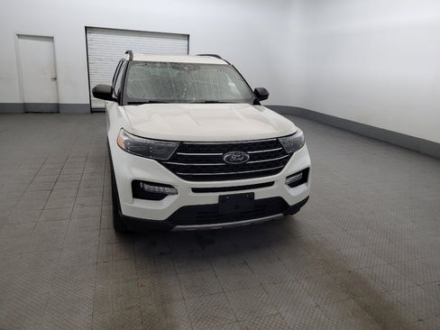 Used 2020 Ford Explorer XLT w/ Equipment Group 202A AWD/4WD image 14