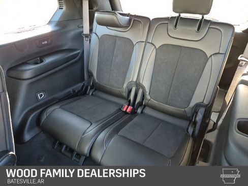 Used 2025 Jeep Grand Cherokee L Altitude w/ Trailer Tow Package image 24