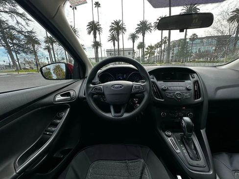Used 2017 Ford Focus SE image 11
