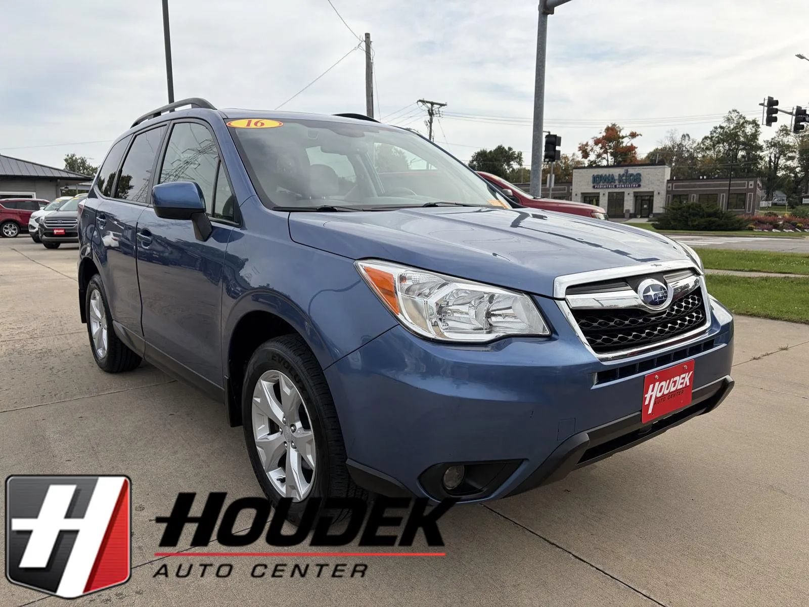 Used 2016 Subaru Forester 2.5i Premium AWD/4WD image 1