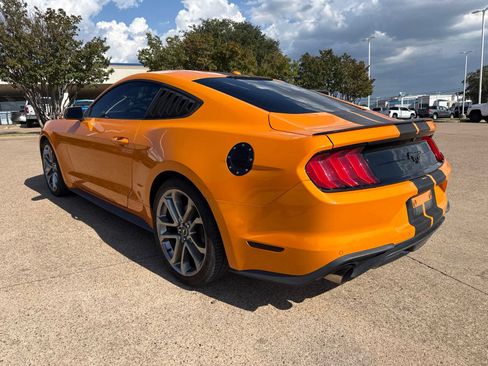 Used 2018 Ford Mustang Premium w/ Equipment Group 201A RWD image 5