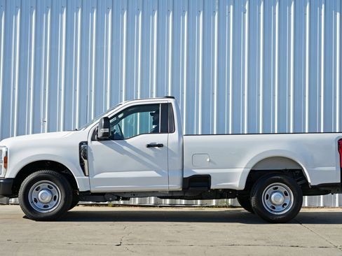 Used 2025 Ford F350 XL w/ XL Driver Assist Package image 9
