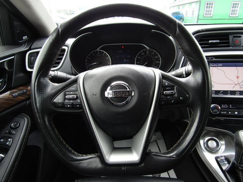 Used 2018 Nissan Maxima Platinum FWD image 15
