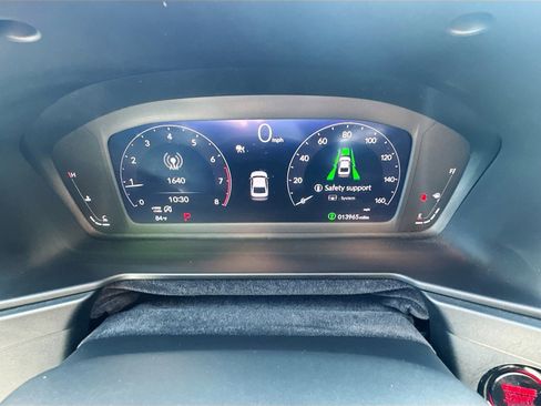 Used 2024 Honda Accord EX image 11