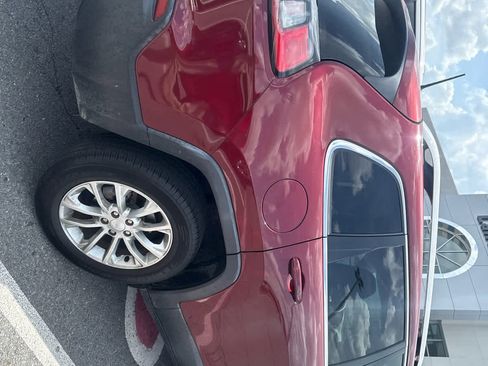 Used 2019 Jeep Cherokee Latitude w/ Popular Appearance Group image 3