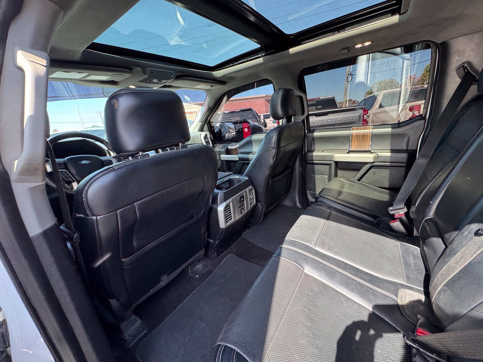 Used 2016 Ford F150 Lariat w/ Equipment Group 502A Luxury AWD/4WD image 27