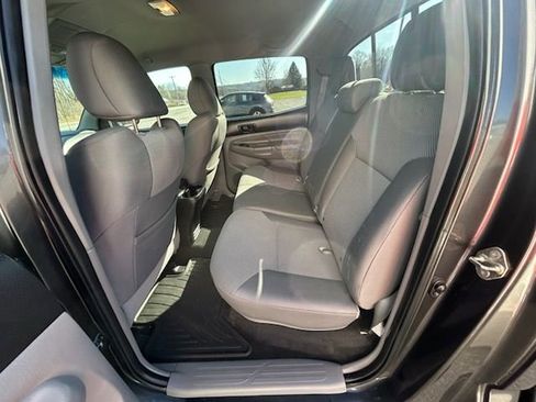 Used 2015 Toyota Tacoma 4x4 Double Cab w/ TRD Sport Package image 15