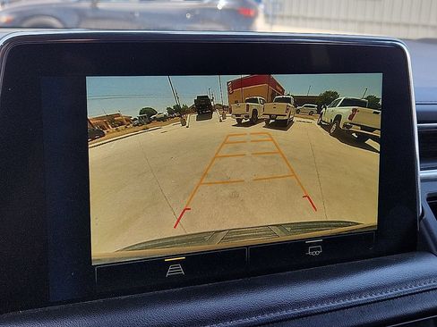 Used 2022 Chevrolet Suburban LT AWD/4WD image 8