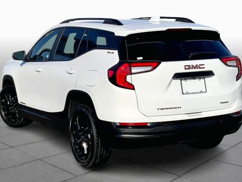 Used 2023 GMC Terrain SLE w/ Driver Convenience Package image 11