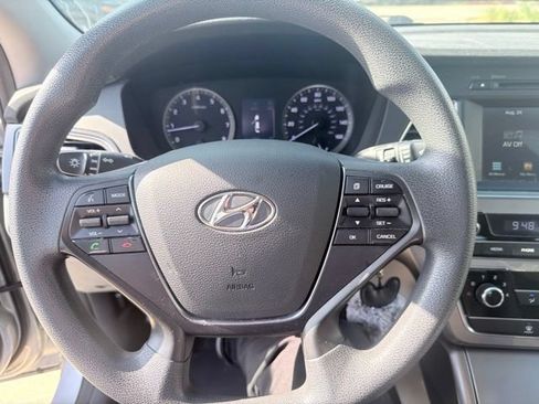 Used 2016 Hyundai Sonata Sport FWD image 6