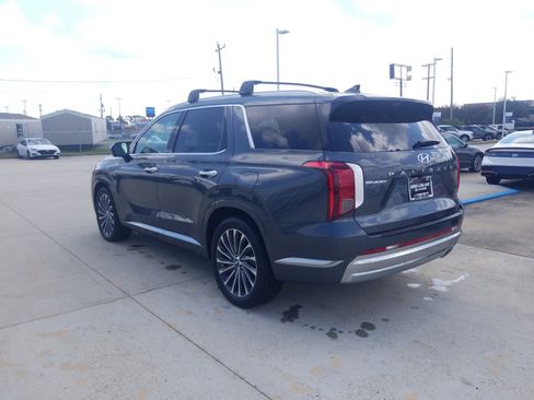 Used 2023 Hyundai Palisade Calligraphy image 5