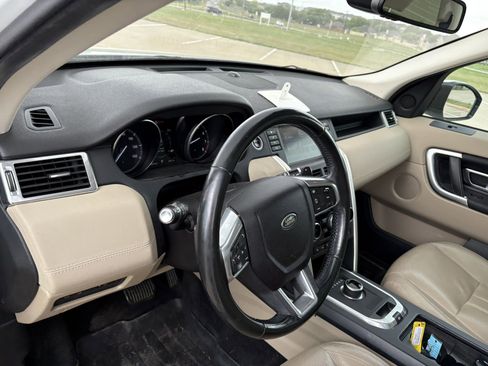 Used 2017 Land Rover Discovery Sport HSE image 14