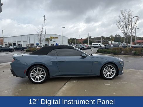 Used 2025 Ford Mustang GT Premium image 10