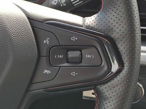 Used 2024 Chevrolet Trax RS w/ Driver Confidence Package FWD image 21
