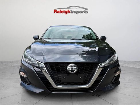 Used 2021 Nissan Altima 2.5 SV FWD image 2