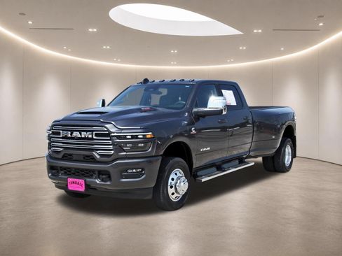 Used 2025 RAM 3500 Laramie w/ Sport Appearance Package AWD/4WD image 3