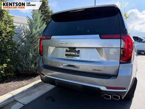 Used 2025 GMC Yukon Denali w/ Advanced Technology Package AWD/4WD image 46