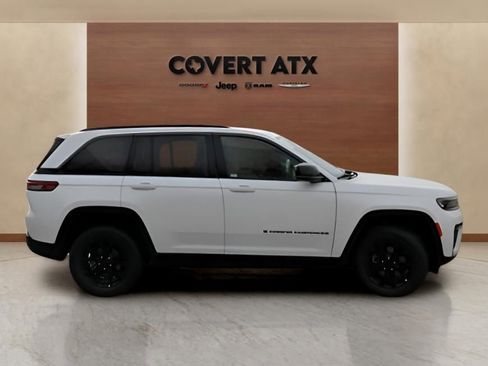 New 2026 Jeep Grand Cherokee Altitude AWD/4WD image 6