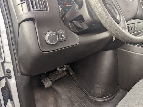 Certified 2024 GMC Savana 2500 w/ Driver Convenience Package image 17