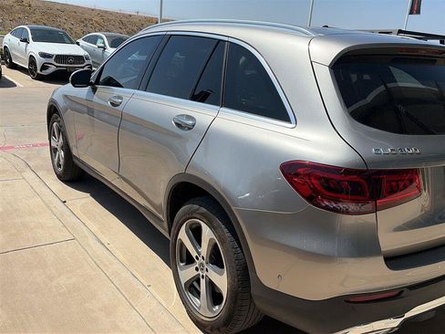 Used 2022 Mercedes-Benz GLC 300 image 4