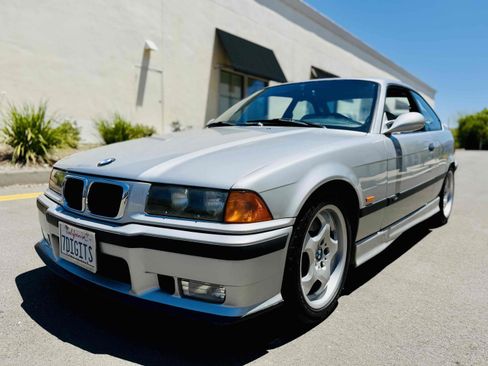 Used 1998 BMW M3 Coupe RWD image 40